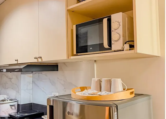 Wooden White 4* Manila