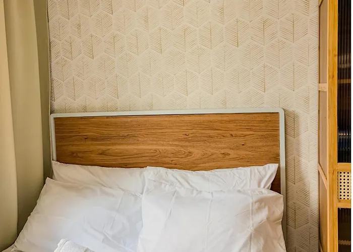 Wooden White Aparthotel