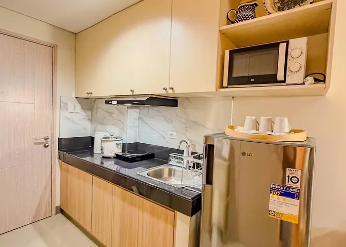 Wooden White Aparthotel 4*