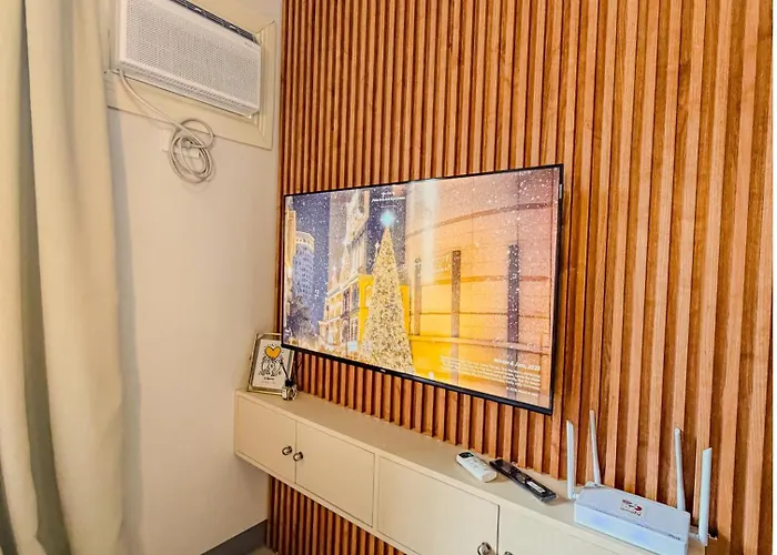 Wooden White 4* Manila